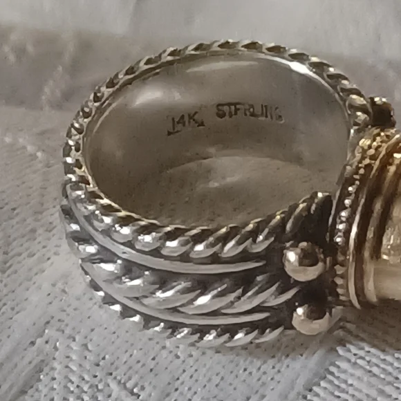 Reve Oval Peridot Ring in Sterling Silver and 14k, Size 6 - Picture 10 of 13